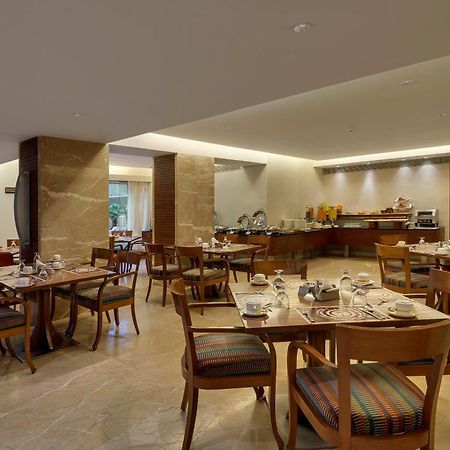 Pride Hotel, Chennai Restaurang bild