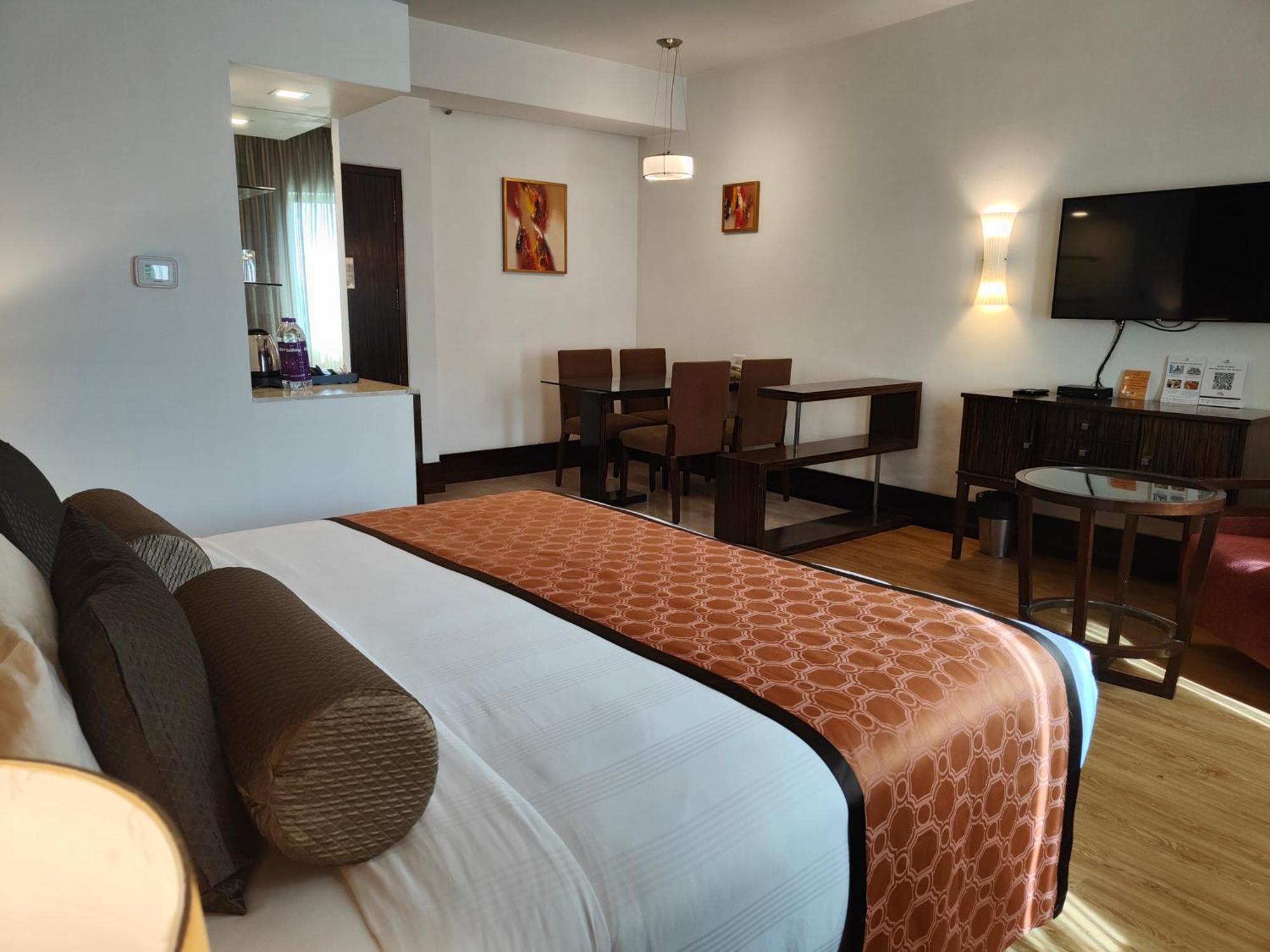 Pride Hotel, Chennai Exteriör bild